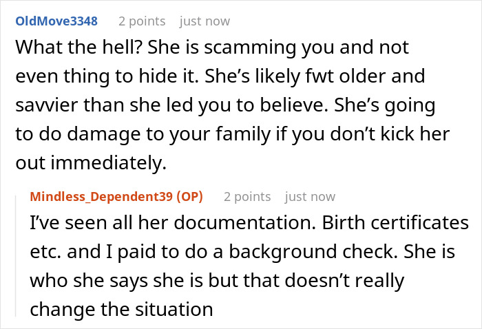 Screenshot of an online discussion about a random internet stranger living with boyfriend&rsquo;s family causing tension with his mom.