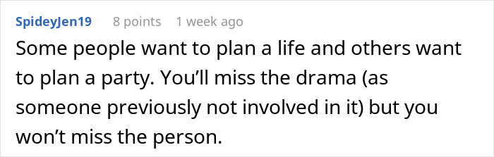 Text comment about drama and planning, highlighting the bride&rsquo;s obsession with control affecting friendships before the wedding.