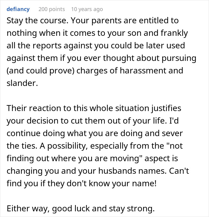 Text comment from defiancy offering advice on cutting off toxic parents after catching mom with fianc&eacute;, emphasizing staying strong.