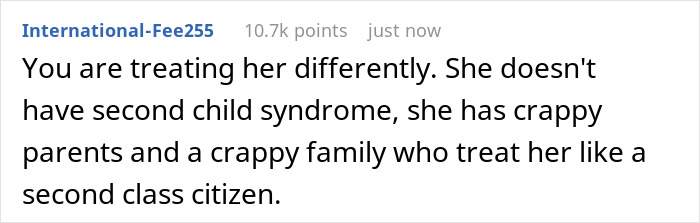 Screenshot of an online comment discussing a daughter's small birthday party and treatment by her family.