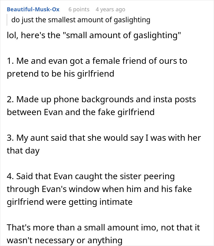 Text conversation explaining a guy&rsquo;s sister catching him with his secret boyfriend and demanding he dump him for her instead.