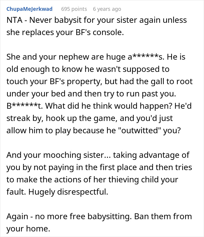 Reddit comment criticizing babysitting sister after 11YO breaks aunt&rsquo;s PS4 and mom refuses to replace it.
