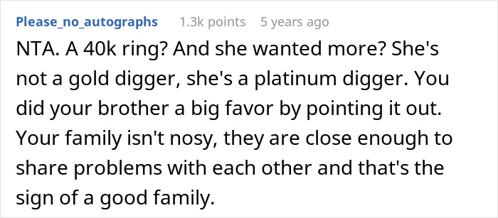 A reddit comment discusses the $40K ring complaint, calling the fianc&eacute;e a platinum digger, a red flag for the proposal.