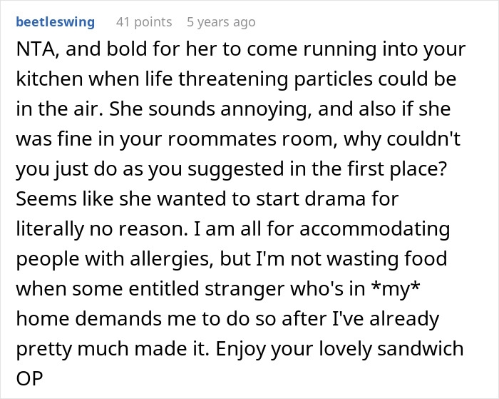 Lady Won't Stop Eating Peanut Butter Because Roomie's Unannounced Guest Is Allergic, Drama Ensues