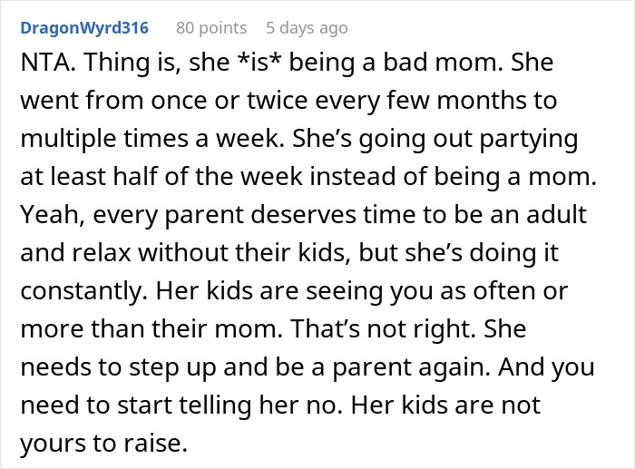 Screenshot of a detailed Reddit comment discussing a mom using her sister as a free sitter, raising co-parenting concerns.