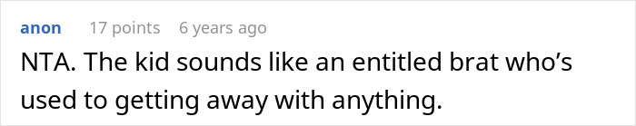 Screenshot of a forum comment discussing an 11-year-old breaking aunt&rsquo;s PS4 and the mom&rsquo;s refusal to replace it.