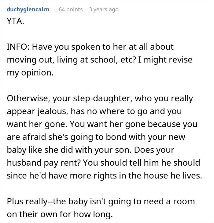 Woman Wants 18YO Stepdaughter To Move Out As She Was Already “Nice Enough To Let Her Stay For 6 Years” Woman Wants 18YO Stepdaughter To Move Out As She Was Already “Nice Enough To Let Her Stay For 6 Years”