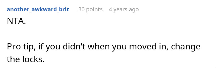 Screenshot of an online comment discussing a bride’s expectation vs reality about spending honeymoon at sibling’s house. Screenshot of an online comment discussing a bride’s expectation vs reality about spending honeymoon at sibling’s house.