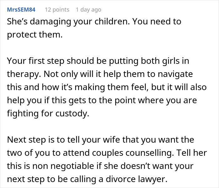 Twins-Obsessive Mom Insists They Always Match, Dad Mortified When She Scolds One For Being “Too Tan” Twins-Obsessive Mom Insists They Always Match, Dad Mortified When She Scolds One For Being “Too Tan”