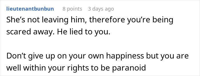 Screenshot of a text comment warning about deception in a relationship, highlighting betrayal and paranoia concerns.