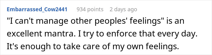 Comment about woman furious as friends refuse to share a room after she decides to join the vacation last minute.