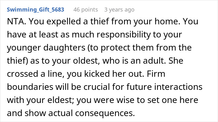 Woman Kicks Out Oldest Daughter After She Sells Family Heirlooms That She Didn’t Even Inherit Woman Kicks Out Oldest Daughter After She Sells Family Heirlooms That She Didn’t Even Inherit