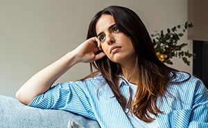 Woman Shocked After Learning Casual Hookup Has A GF, Secretly Contacts GF And Gets A Reality Check