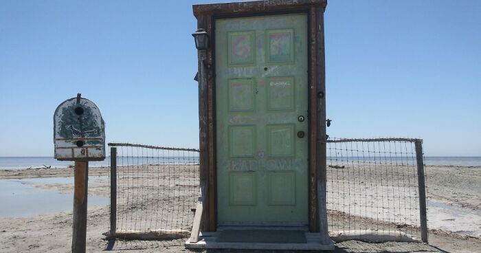 43 Times Architects Failed At Their Jobs And Made Doors That Lead Absolutely Nowhere