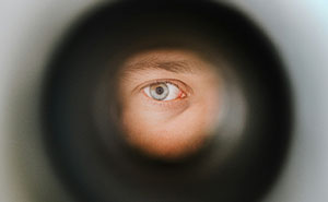 Married Neighbor Fixates On Single Dad Next Door, He Finally Knocks On Her Husband’s Door In Return