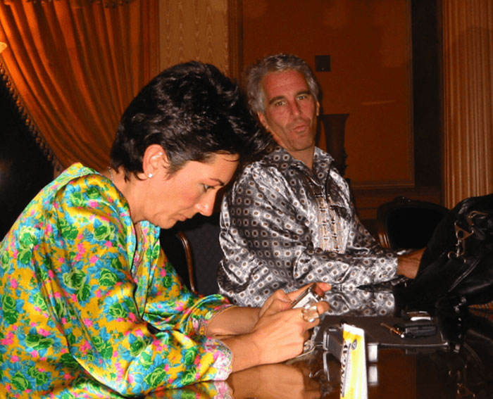 Novo trailer do SNL UK se torna viral graças à piada brutal dos arquivos de Epstein de Tina Fey enquanto vestida como Mary Poppins