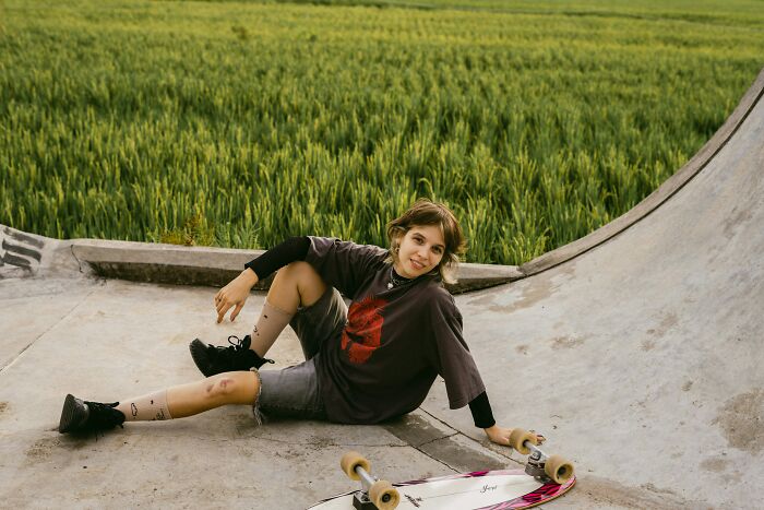 Dad Calls His Lively 16YO "Bloody Annoying", Mom Worries Daughter Feels He Doesn&rsquo;t Like Her