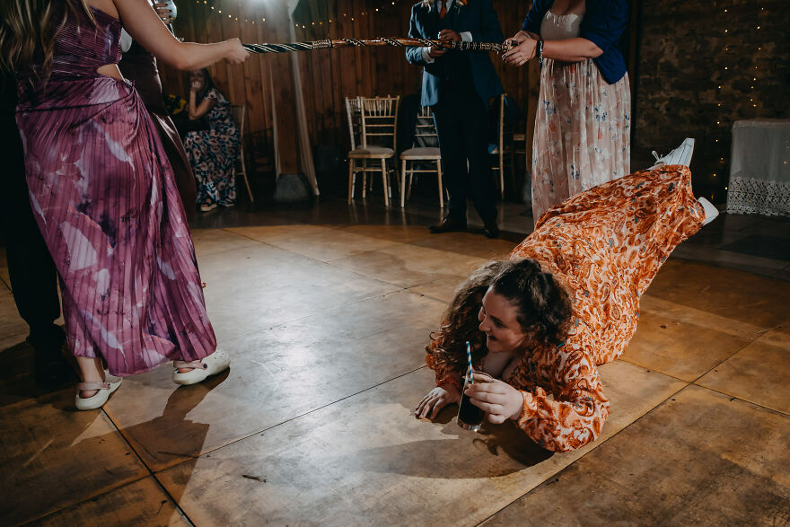 I Captured These Candid Wedding Moments That Looked Nothing Like Traditional Weddings