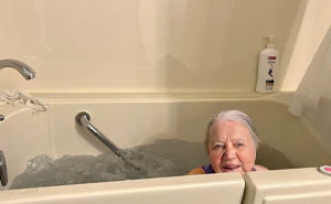 “Daddy’s Off His Meds Again”: 83 Funny, Dumb And Entitled Posts From Neighbors (New Pics)