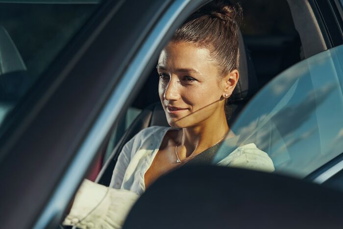 53 Bizarre, Confusing And Fake-Sounding Things People Experienced And Learned About