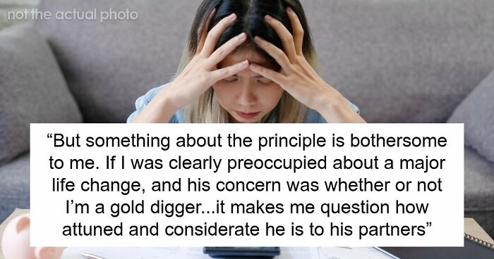 22YO Woman Dates Well-Off 33YO Man, He Slides The Bill Over To See If She’s After His Money