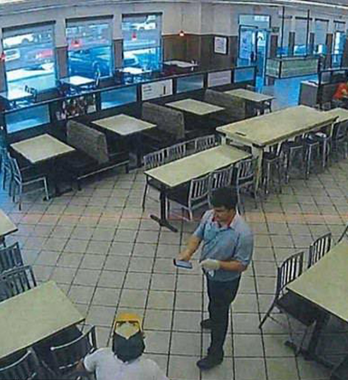 Fim comovente depois que casal extorquiu funcionário da Chick-Fil-A que lhes fez um gentil favor Fim comovente depois que casal extorquiu funcionário da Chick-Fil-A que lhes fez um gentil favor