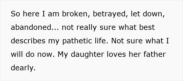 Mulher triste sentindo-se traída e abandonada, refletindo sobre as lutas familiares e os sogros após sua mudança.