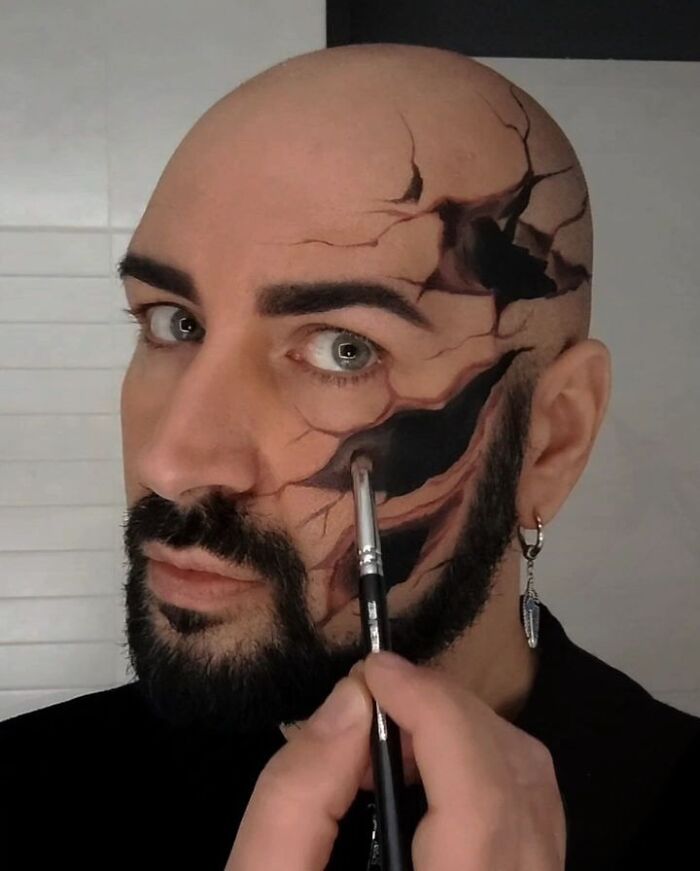 This Artist Paints 3D Illusions On His Own Body And The Results Will Seriously Mess With Your Mind (24 Pics)