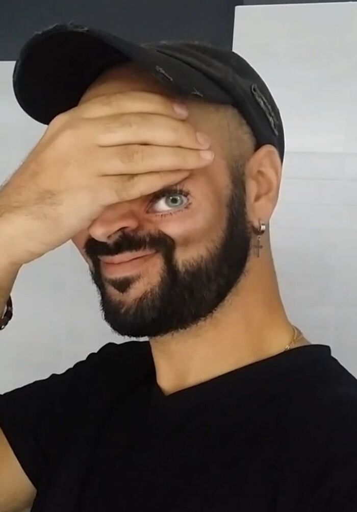 This Artist Paints 3D Illusions On His Own Body And The Results Will Seriously Mess With Your Mind (24 Pics)