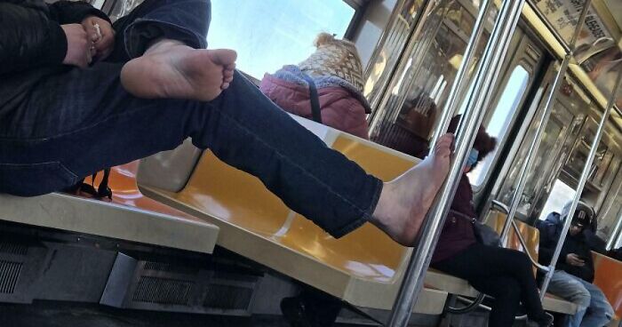 “NYC Is A Simulation”: 47 Times People’s Commutes Were Ruined By Completely Unhinged And Entitled Passengers (New Pics)