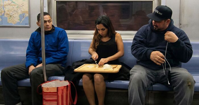 “NYC Is A Simulation”: 47 Times People’s Commutes Were Ruined By Completely Unhinged And Entitled Passengers (New Pics)