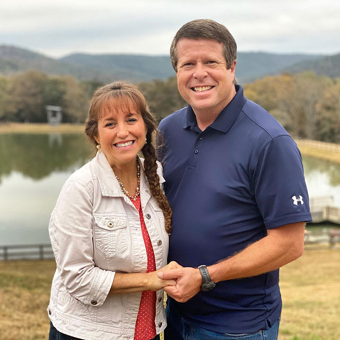 As pessoas desenvolvem uma teoria horrível depois que Jim Bob e Michelle Duggar falam sobre a vítima do filho Joseph As pessoas desenvolvem uma teoria horrível depois que Jim Bob e Michelle Duggar falam sobre a vítima do filho Joseph