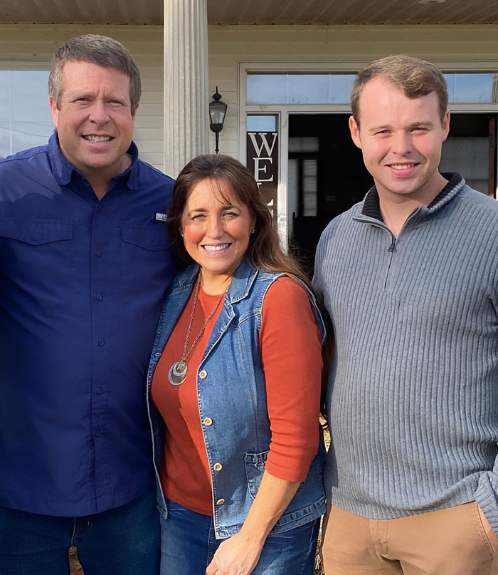 As pessoas desenvolvem uma teoria horrível depois que Jim Bob e Michelle Duggar falam sobre a vítima do filho Joseph As pessoas desenvolvem uma teoria horrível depois que Jim Bob e Michelle Duggar falam sobre a vítima do filho Joseph