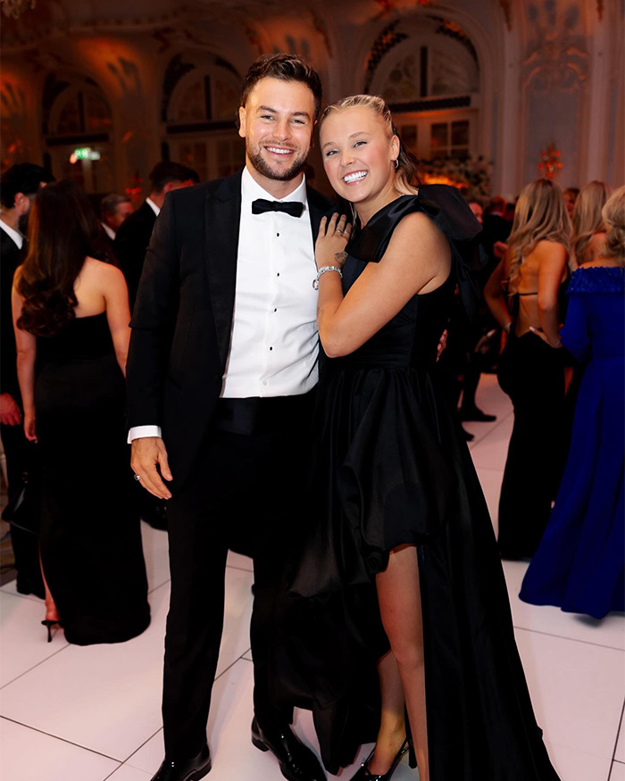 JoJo Siwa's Look For 'Hannah Montana' Special Sparks Debate After Her "Trad Wife" Transformation