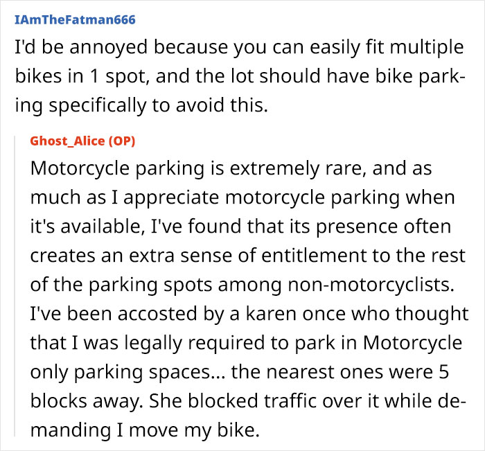 Comentários discutindo questões de estacionamento para motocicletas e direitos envolvendo múltiplas bicicletas e vagas designadas raras. Comentários discutindo questões de estacionamento para motocicletas e direitos envolvendo múltiplas bicicletas e vagas designadas raras.