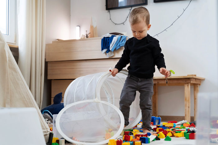 22YO Opens His Home To Sis And Her Fam, Closes His Doors After Months Of Trash Piles And Tantrums 22YO Opens His Home To Sis And Her Fam, Closes His Doors After Months Of Trash Piles And Tantrums