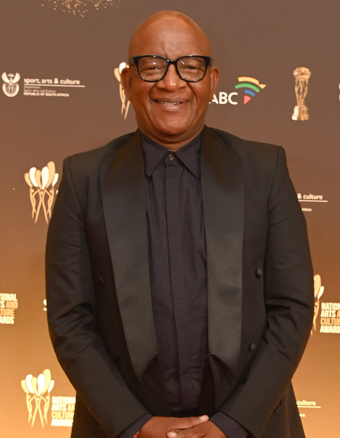 Compositor de 'Rei Leão' processa comediante por arrecadar US $ 27 milhões por causa de piada viral sobre a letra Compositor de 'Rei Leão' processa comediante por arrecadar US $ 27 milhões por causa de piada viral sobre a letra