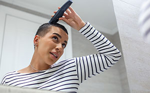 Woman Buzzes Her Hair After Friend’s Wedding, Now Everyone Thinks She Was Forced To Grow It Out