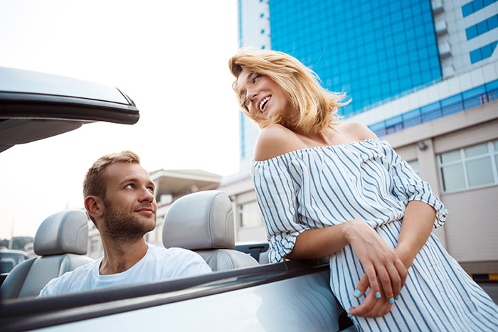 "Welcome To My World": Guy Drops GF Off At Work, Regrets It As He&rsquo;s Accosted By Her &ldquo;Curious&rdquo; Students