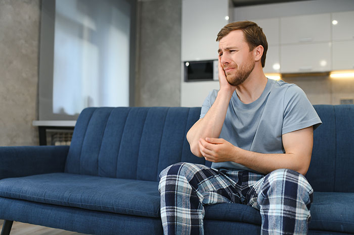 Man Praises Wife For Accepting Him When He Cries, Learns That She Loses Romantic Feelings Each Time Man Praises Wife For Accepting Him When He Cries, Learns That She Loses Romantic Feelings Each Time