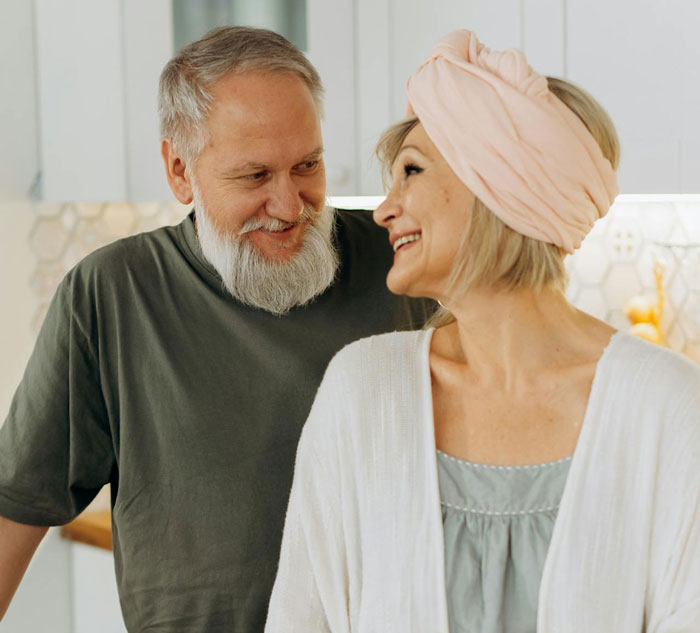 Family Ignores All Booking Warnings, Then Demands To Stay With Couple In Their Hotel Room