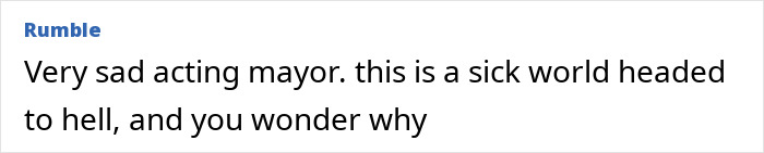 Textos em pĂąnico que o prefeito explodiu depois que ela foi supostamente pega em uma festa na piscina com o amigo do filho Textos em pĂąnico que o prefeito explodiu depois que ela foi supostamente pega em uma festa na piscina com o amigo do filho