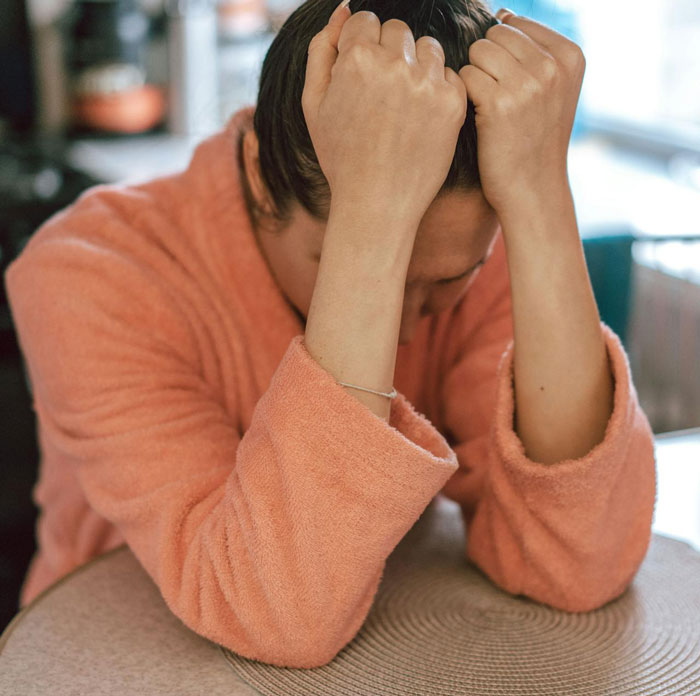 MIL desiste e conta à mulher o segredo de seu noivo enquanto ele está no hospital: "Preocupado com seus pecados" MIL desiste e conta à mulher o segredo de seu noivo enquanto ele está no hospital: "Preocupado com seus pecados"