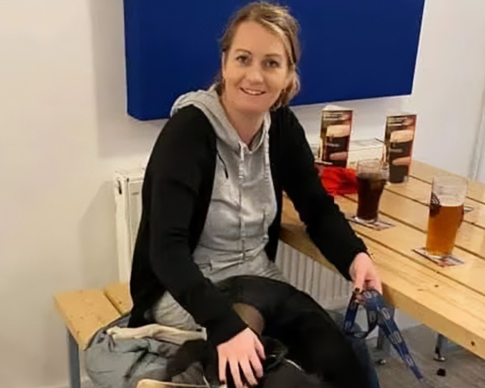 Misógino aberto, 18 anos, descobre o destino depois de fazer a própria mãe como refém e acabar com sua vida