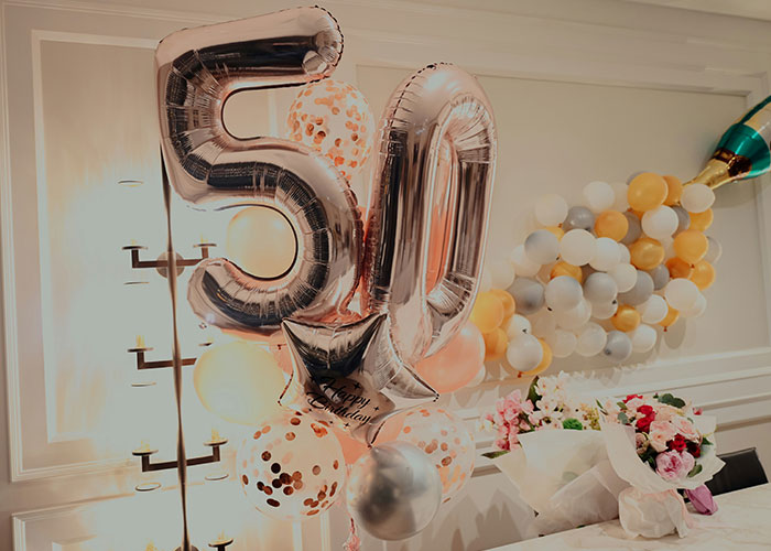 Man Doesn&rsquo;t Care If Mom&rsquo;s Birthday Upstages His Wedding, Regrets It When Guests Start Comparing: &ldquo;Huge Jerk&rdquo;