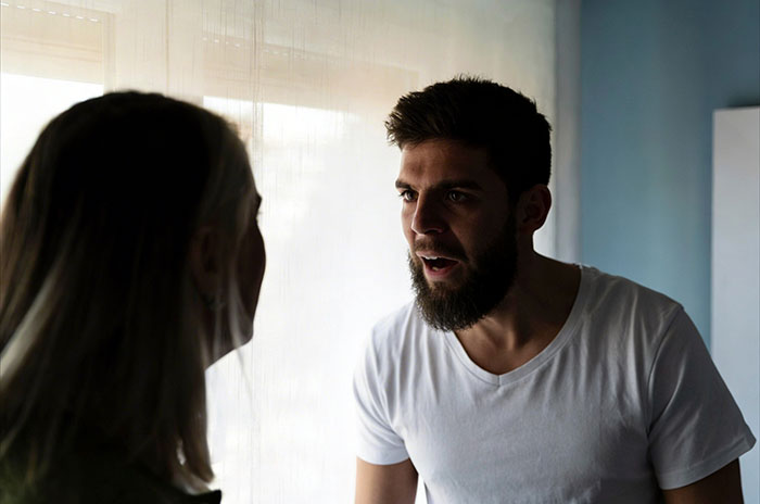 Guy Throws A Fit As GF's 16YO Son Won't Call Him "Dad," Then Accuses Him Of "Ruining Something Good" Guy Throws A Fit As GF's 16YO Son Won't Call Him "Dad," Then Accuses Him Of "Ruining Something Good"