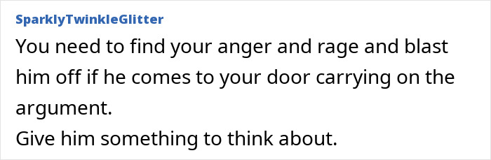 Male Karen Blames His Neighbor For An Accident Caused By Delivery Driver, She Bursts Into Tears