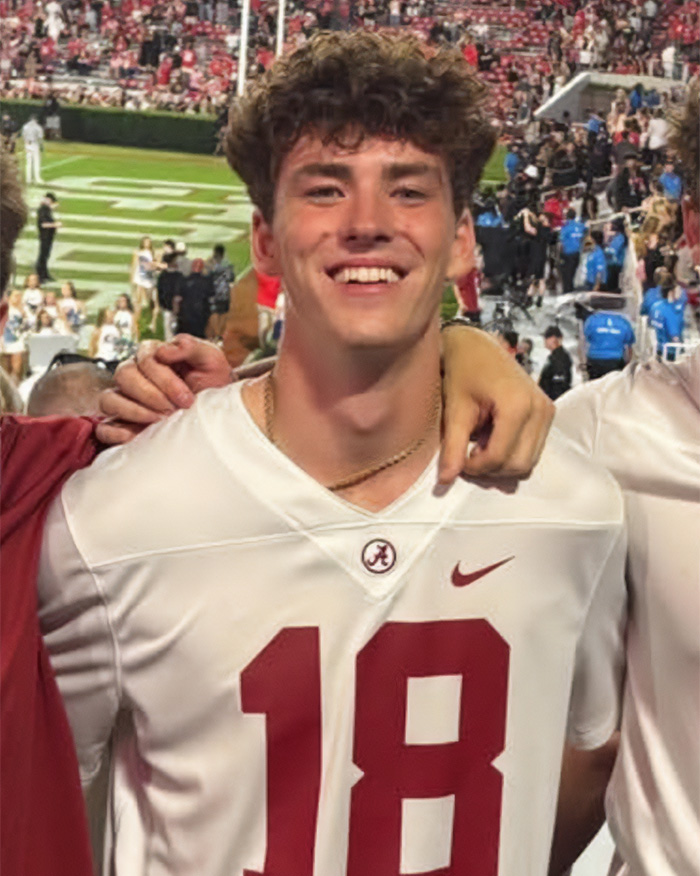 Internautas compartilham uma teoria arrepiante sobre o que pode ter acontecido com o estudante desaparecido James Gracey