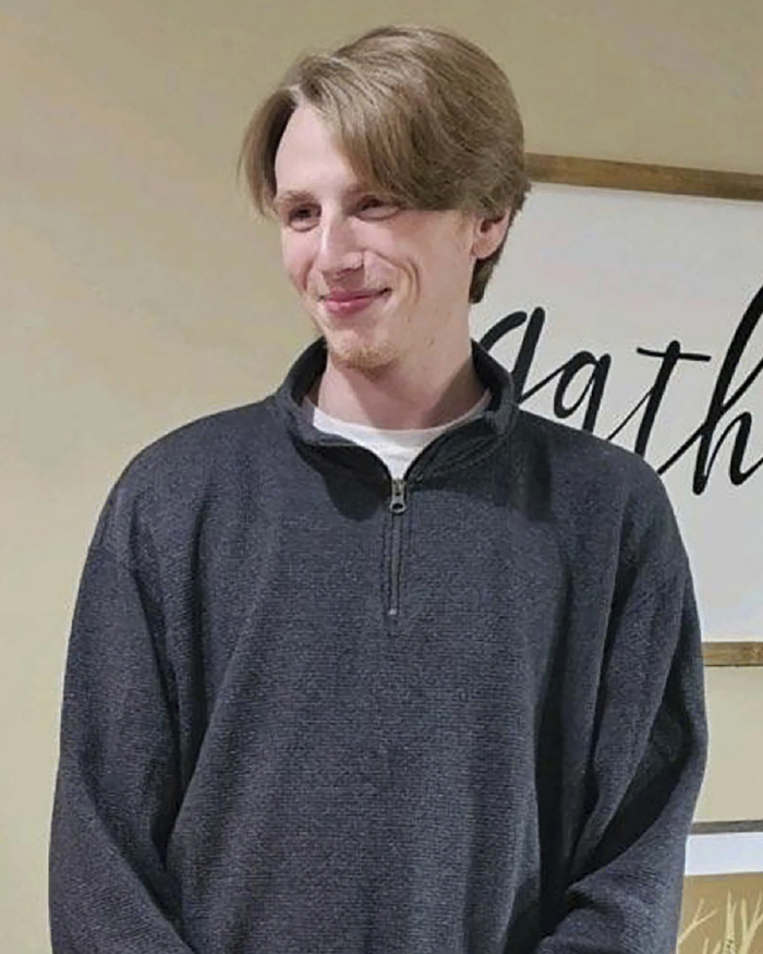 Internautas compartilham uma teoria arrepiante sobre o que pode ter acontecido com o estudante desaparecido James Gracey