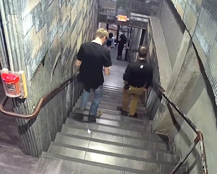 Internautas compartilham uma teoria arrepiante sobre o que pode ter acontecido com o estudante desaparecido James Gracey